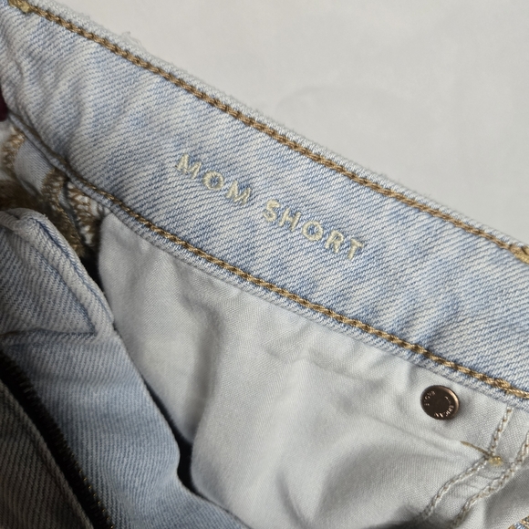 Size 6 American Eagle Distressed Cuffed Jean Shorts Y2k Casual Everyday Wear - Picture 5 of 7